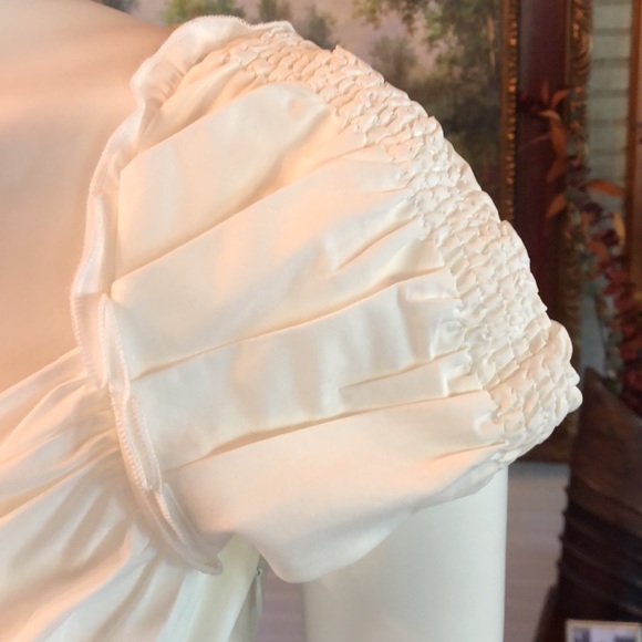 BCBGMAXAZRIA White puff sleeve v neck tie in back dress shirt women’s si… - Picture 5 of 16